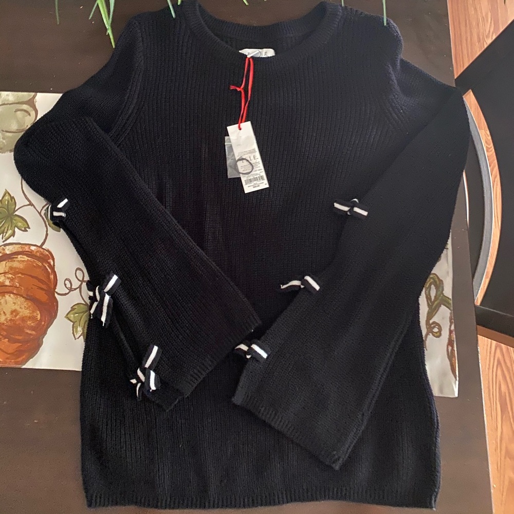 ELLE sweater